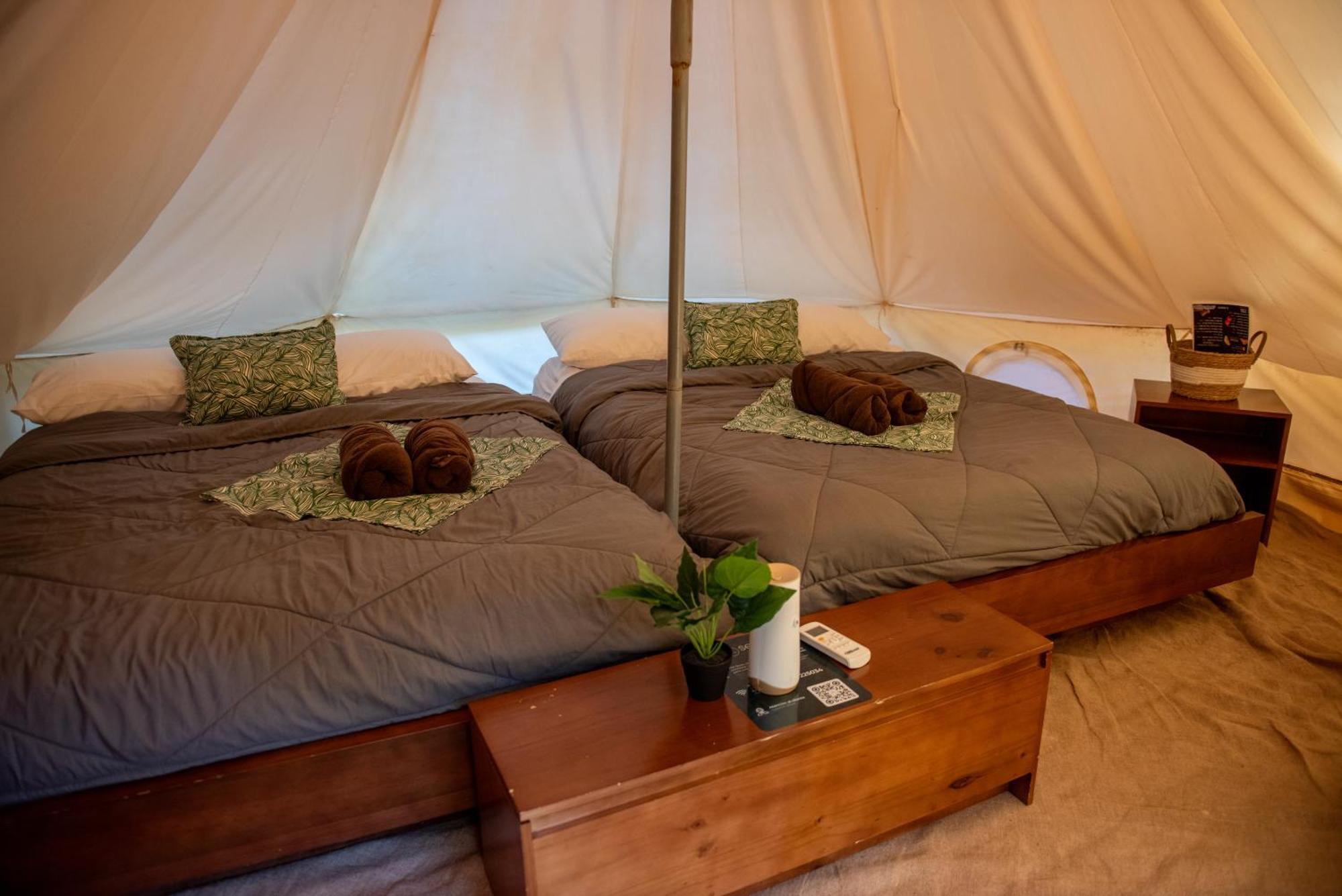 Seren Glamping (Adults Only) อูวีตา ภายนอก รูปภาพ