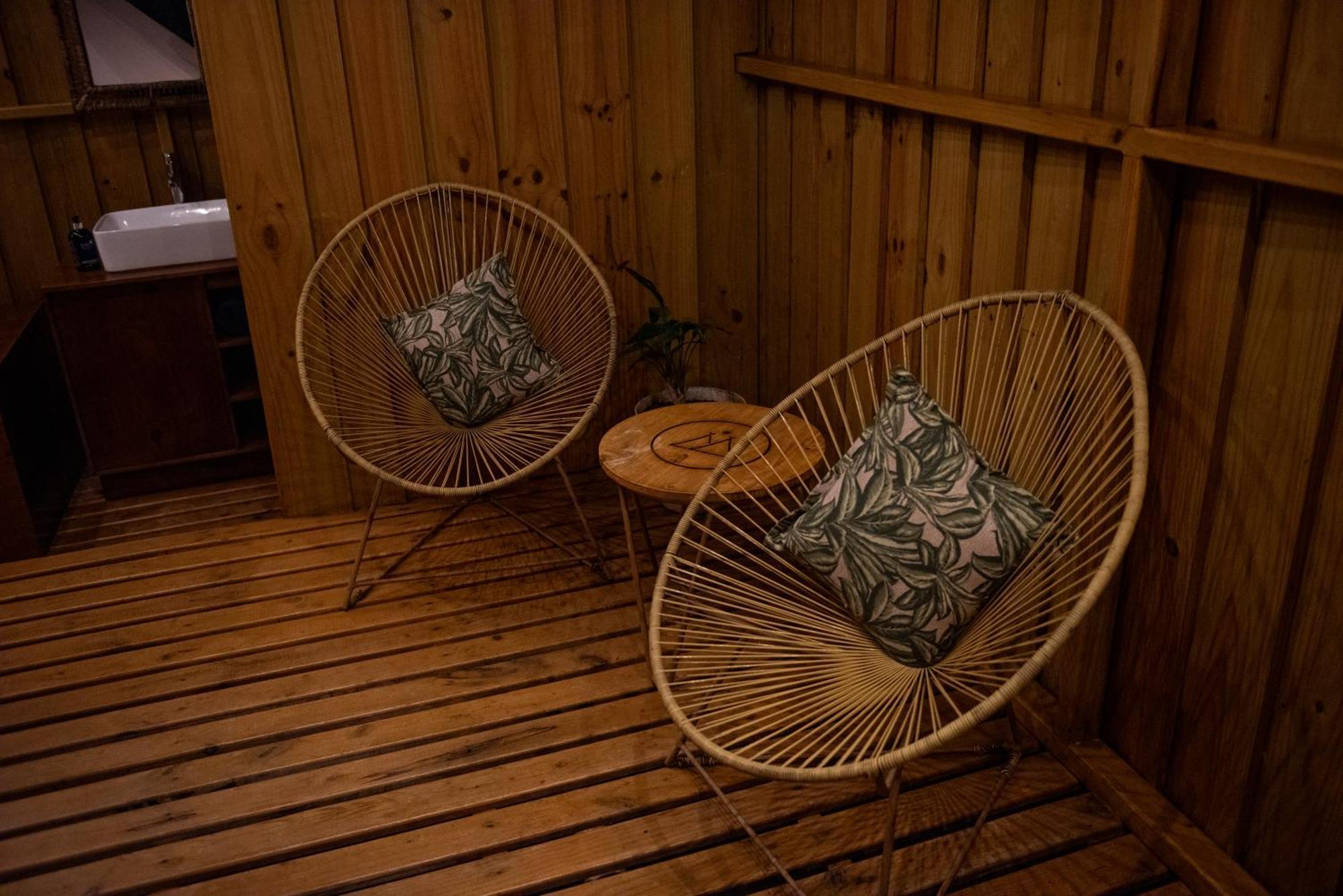Seren Glamping (Adults Only) อูวีตา ภายนอก รูปภาพ